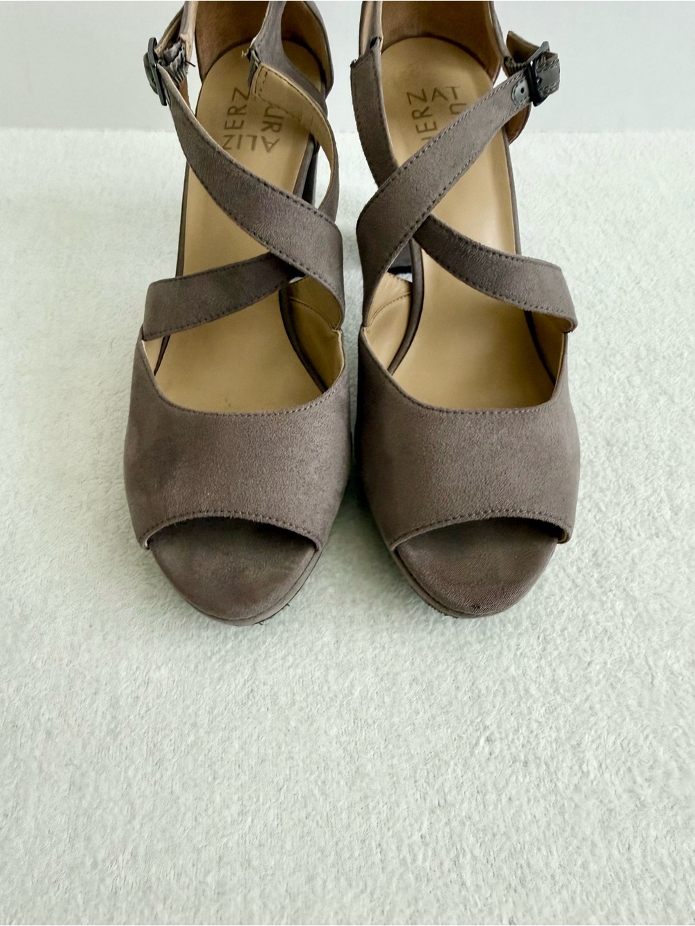 Naturalizer Platform Block Heel Sandals Size 8.5 Taupe Strappy - Picture 9 of 10